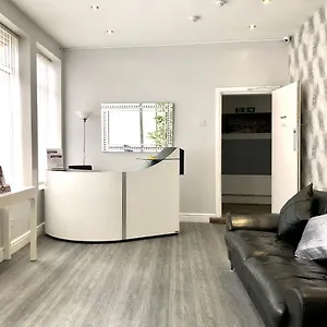 Stalbridge Guest house